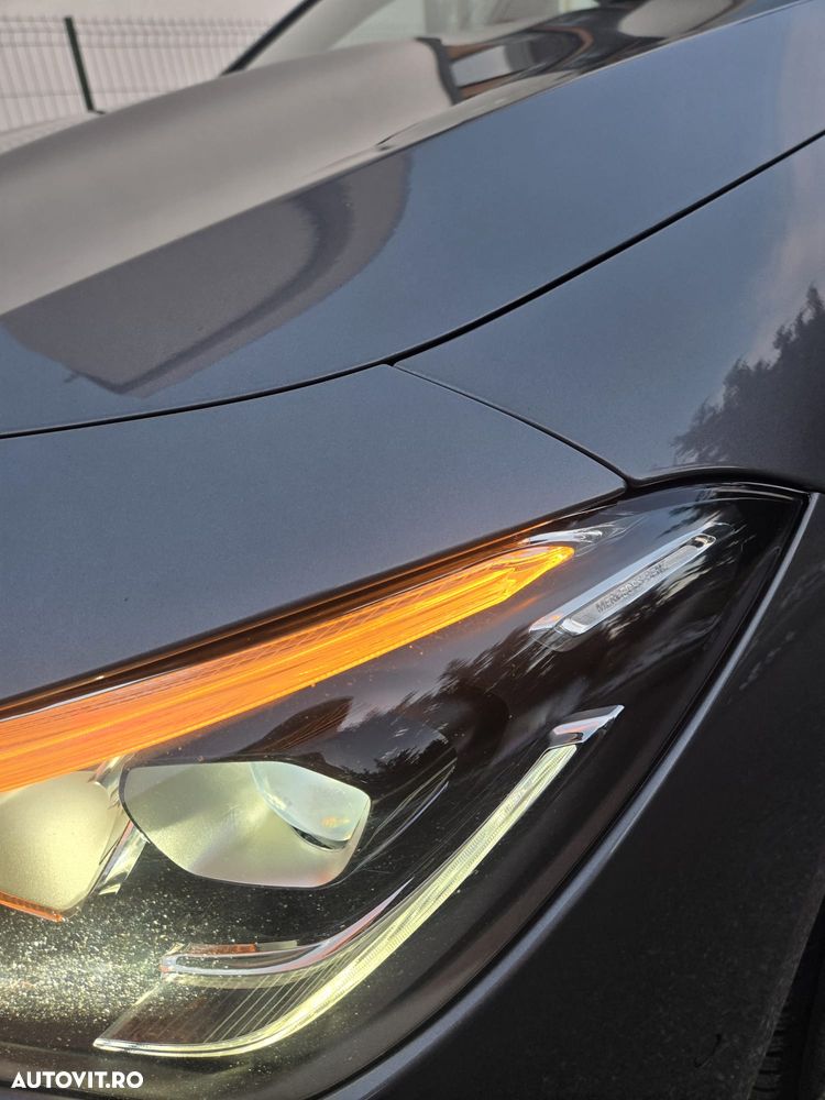 Mercedes-Benz CLA 180 - 4