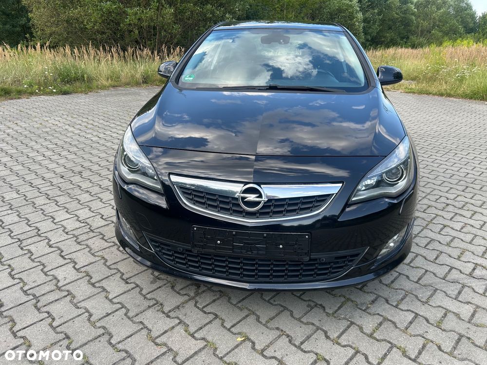 Opel Astra 1.6 Turbo - 2