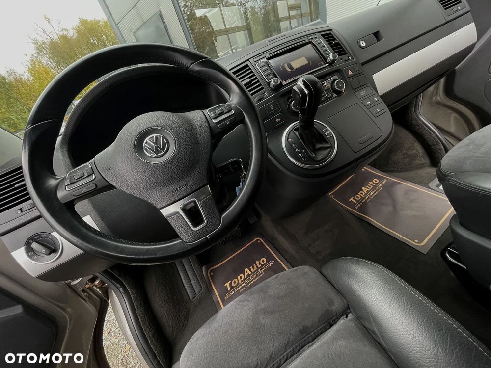 Volkswagen Multivan - 30