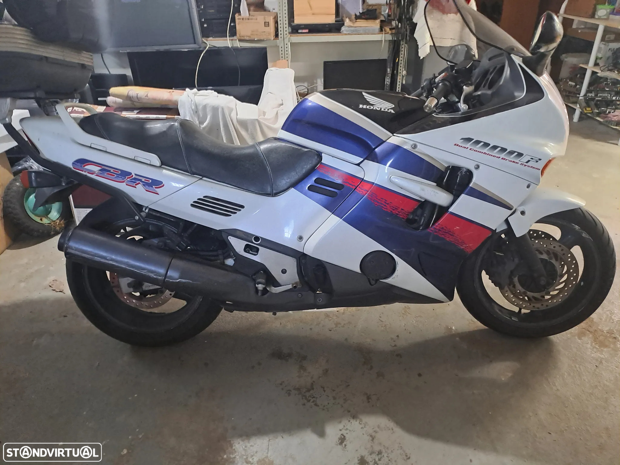 Honda CBR SC25 - 2