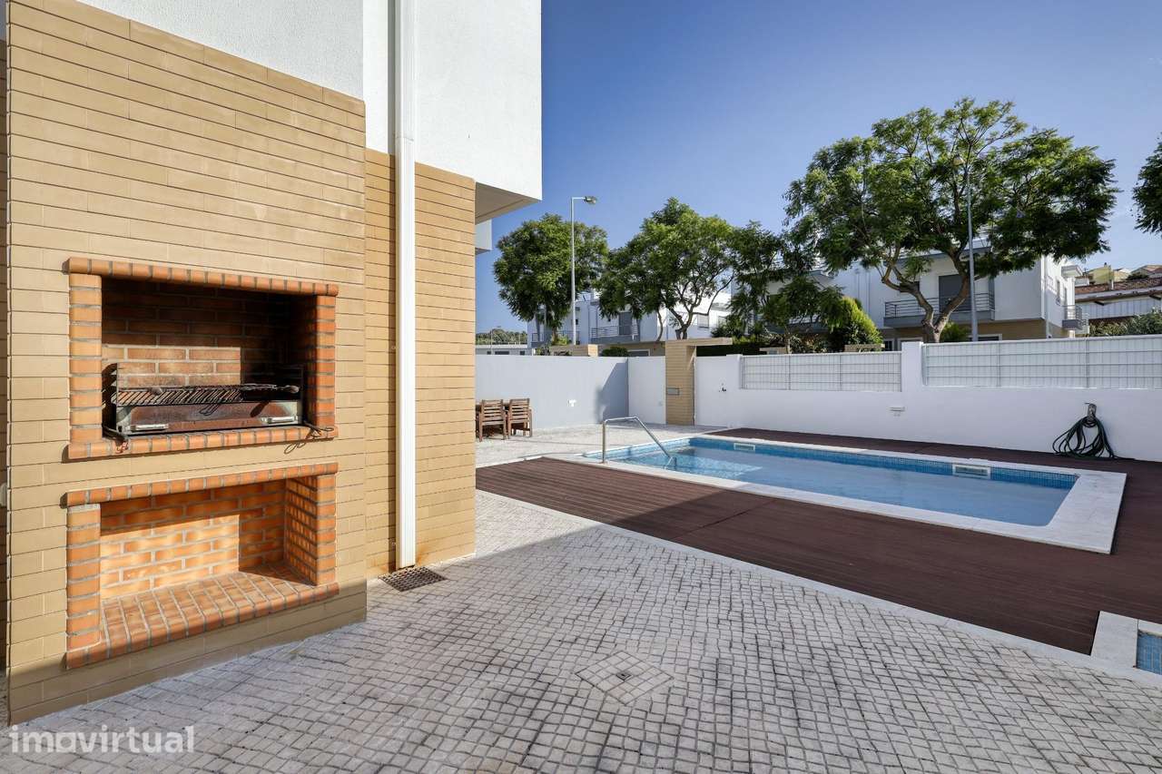 Moradia geminada T3 com piscina privativa e garagem - Funchalinho,... - Grande imagem: 3/36