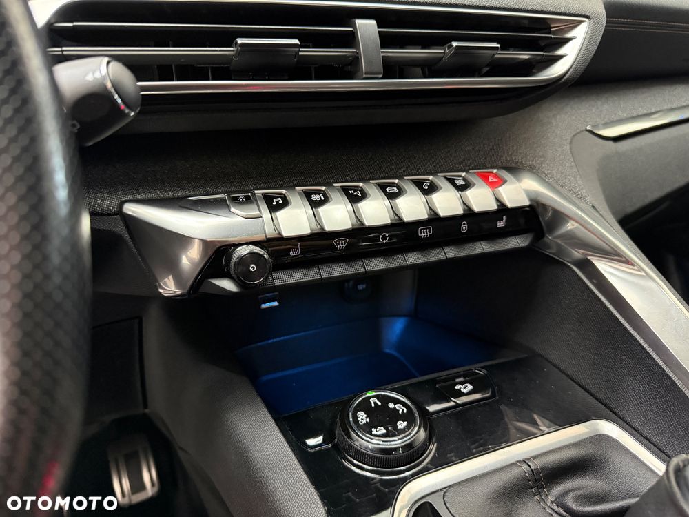 Peugeot 5008 BlueHDi 150 Allure - 32