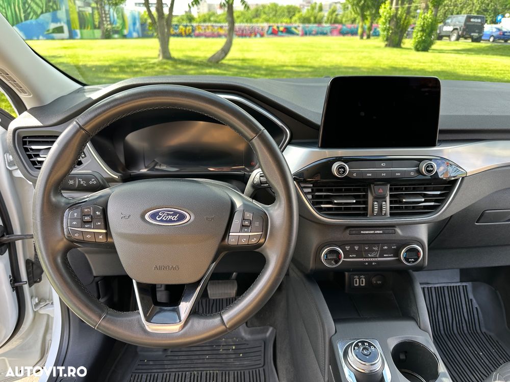 Ford Kuga - 8