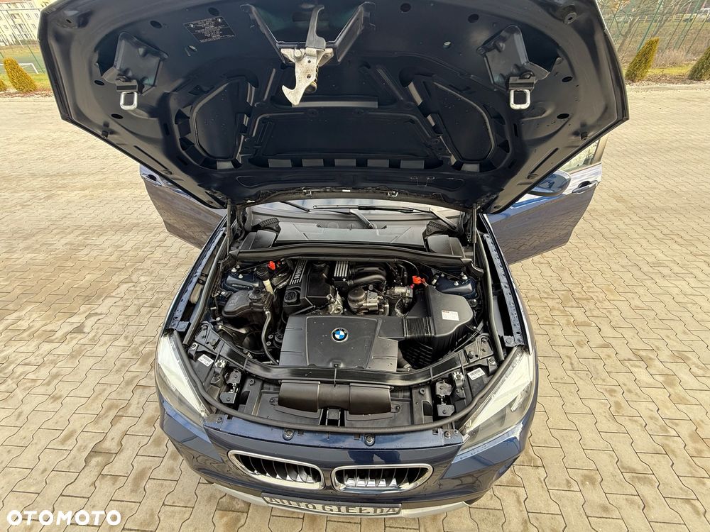 BMW X1 sDrive18i - 36