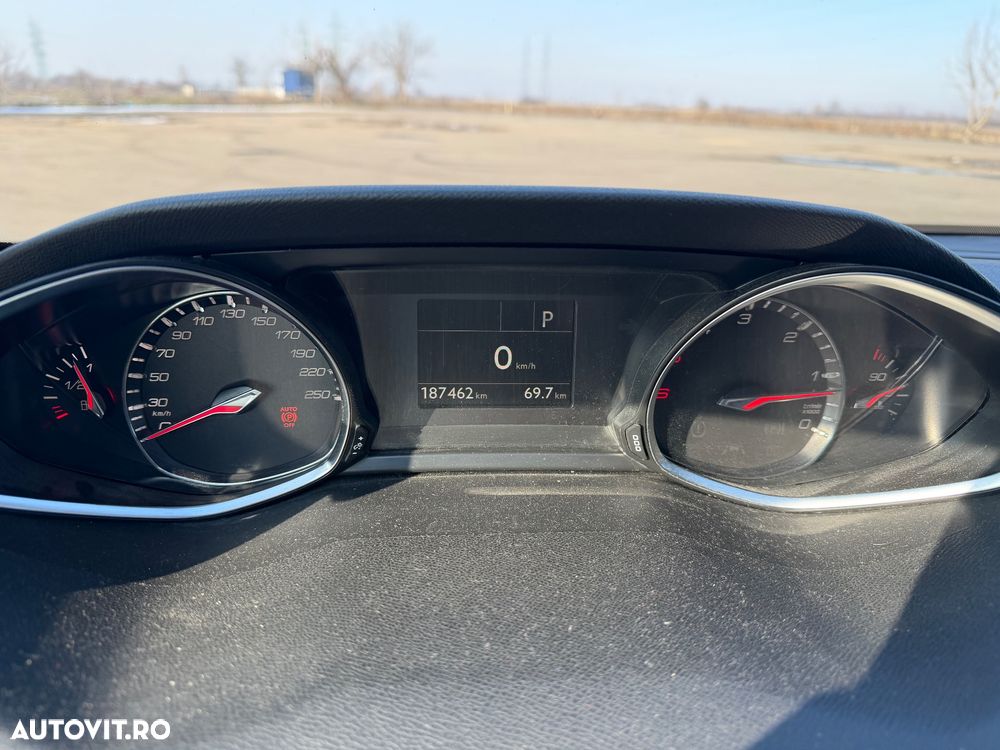 Peugeot 308 1.5 BlueHDi FAP STT EAT8 Active - 4