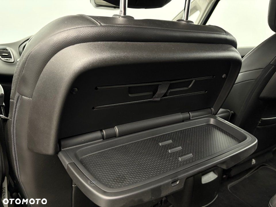 Renault Grand Scenic - 11