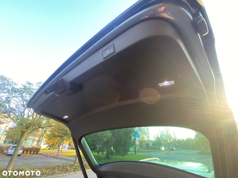 Skoda Superb 2.0 TDI SCR L&K DSG - 27