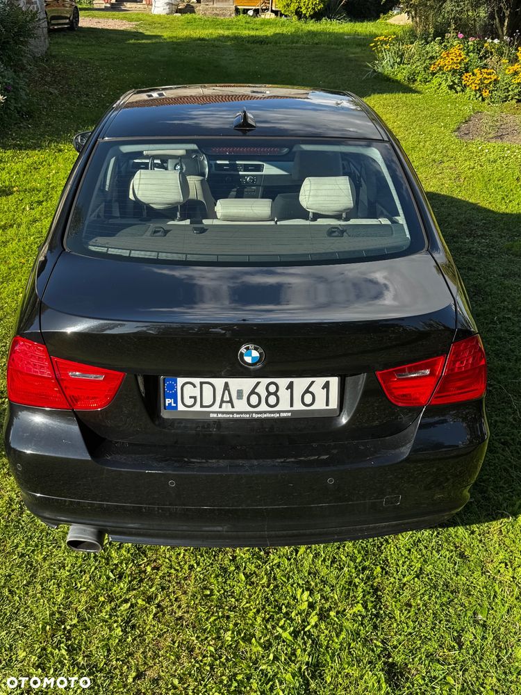 BMW Seria 3 320d - 4