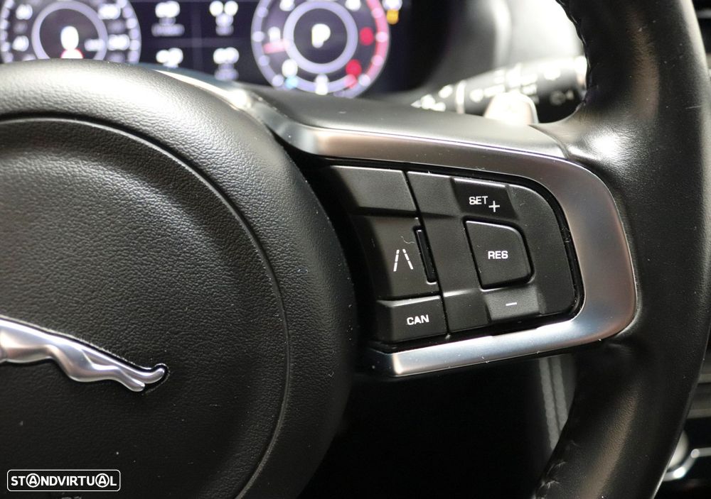 Jaguar F-Pace 2.0 i4D R-Sport Aut. - 32