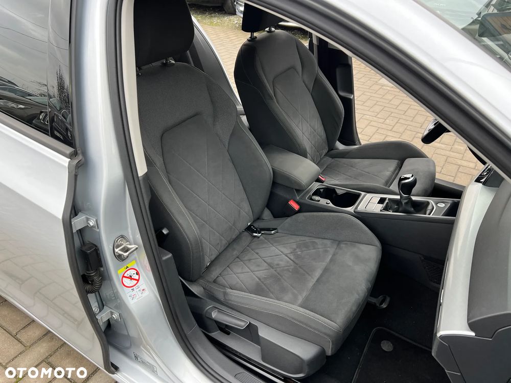 Volkswagen Golf - 23