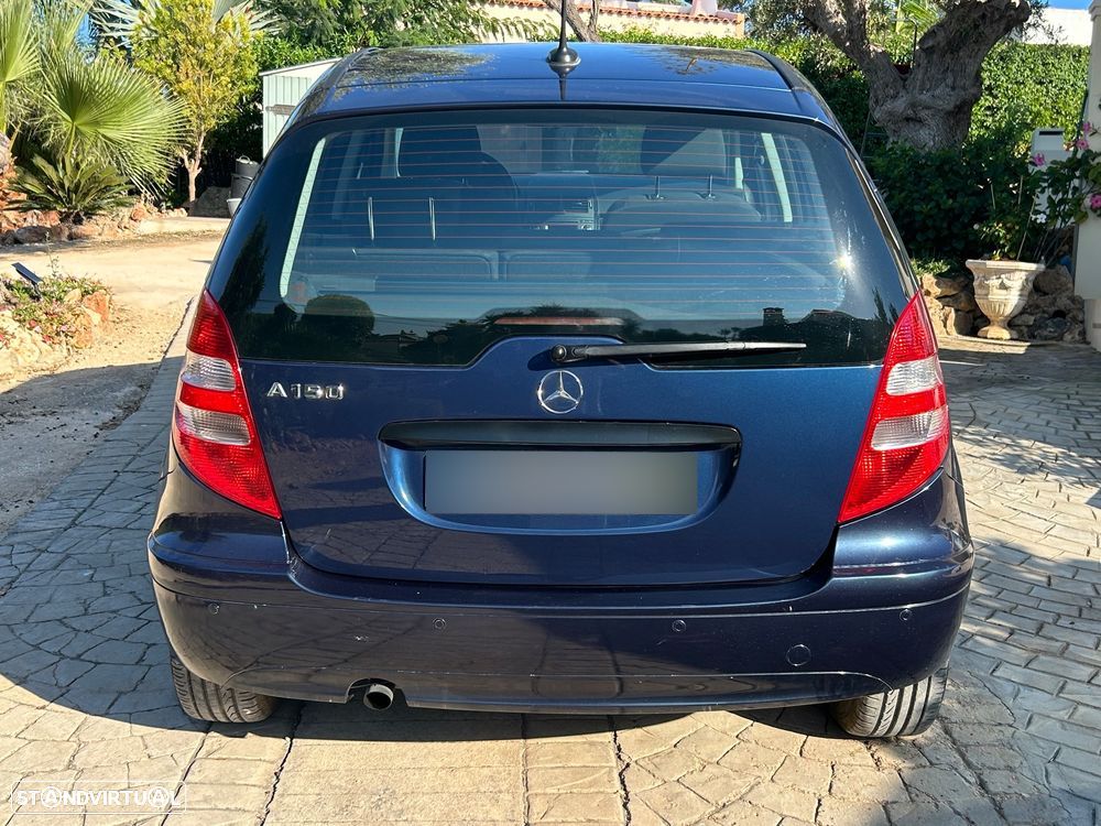 Mercedes-Benz A 150 Classic Automatic - 24