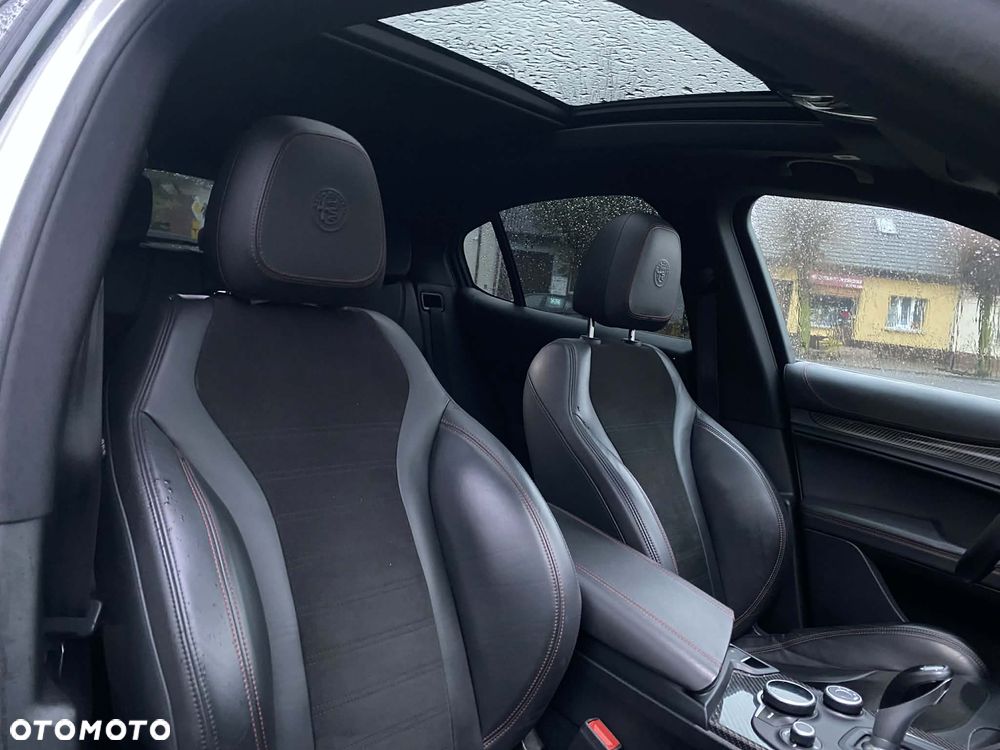 Alfa Romeo Stelvio 2.9 V6 Bi-Turbo Quadrifoglio Q4 - 11