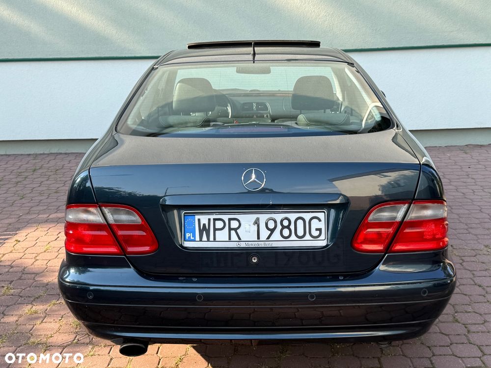 Mercedes-Benz CLK 320 - 10