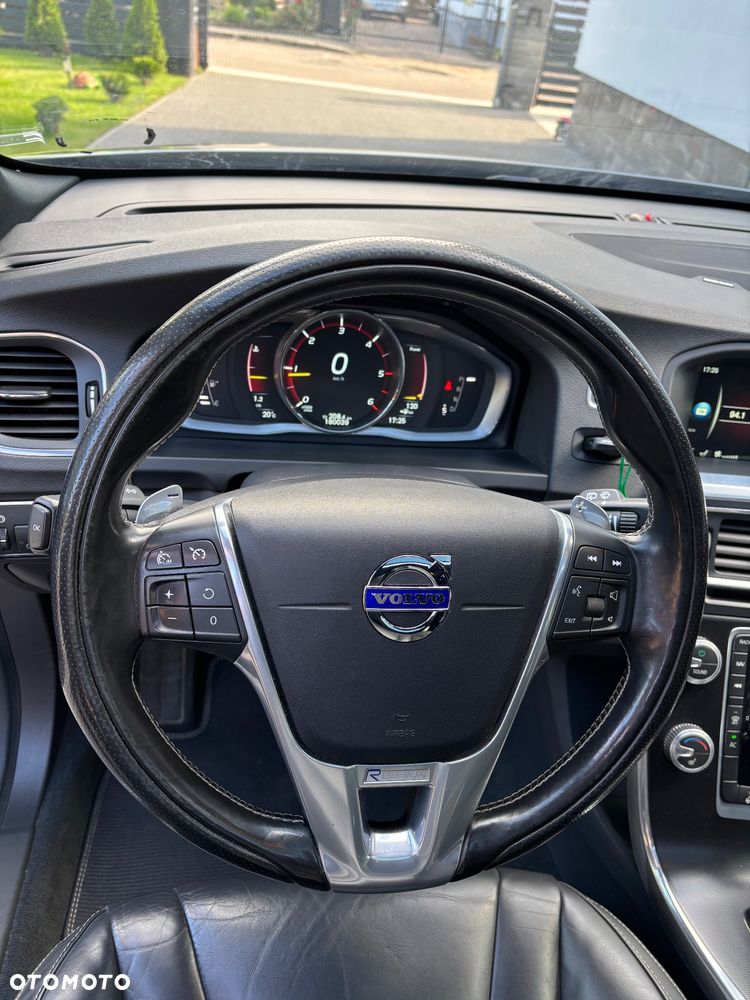 Volvo V60 D5 Geartronic RDesign - 30