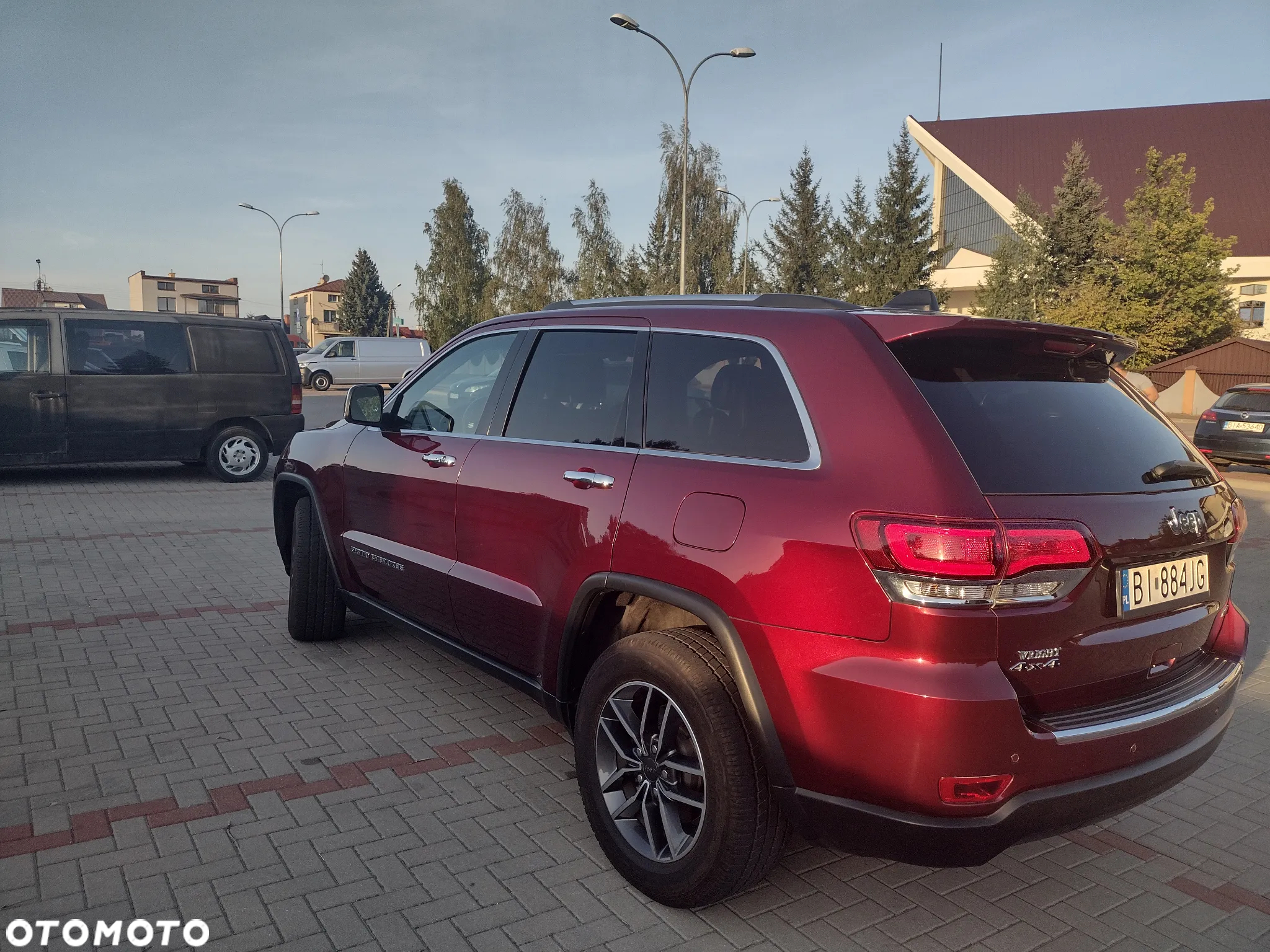 Jeep Grand Cherokee - 10