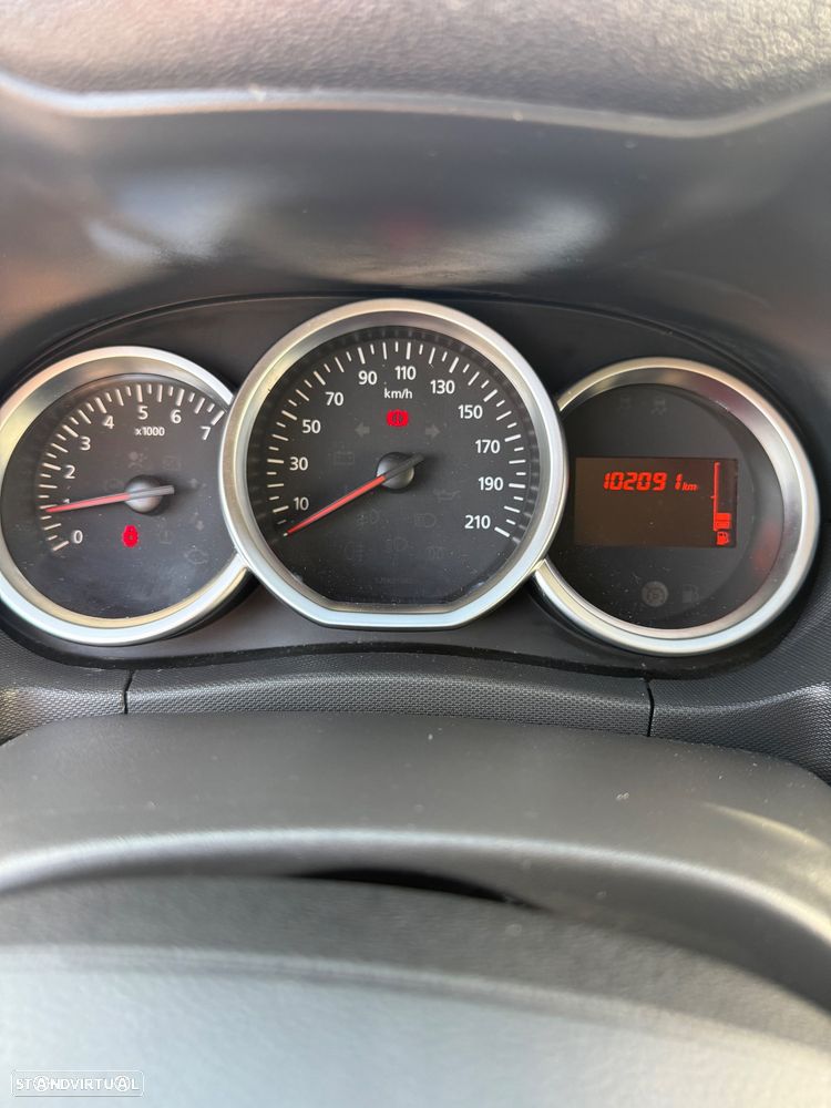 Dacia Duster 1.5 dCi Prestige - 10