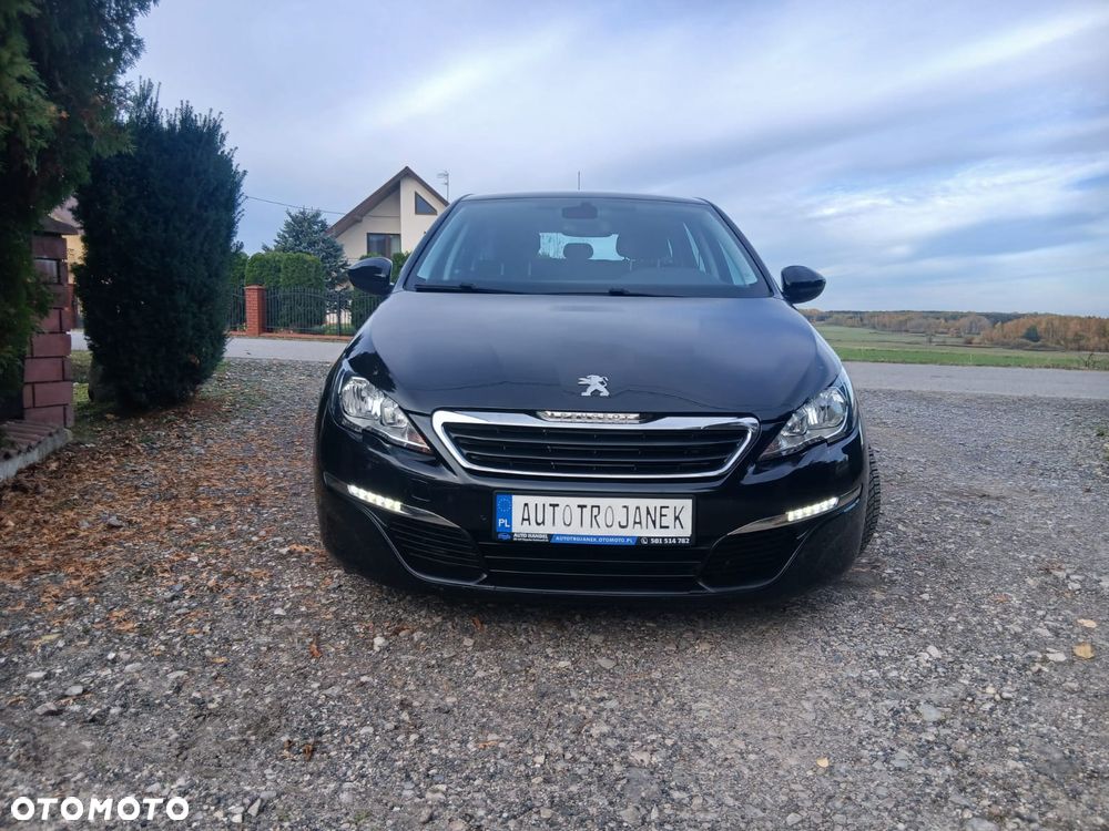 Peugeot 308 - 8
