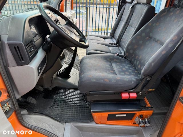 Volkswagen LT - 24