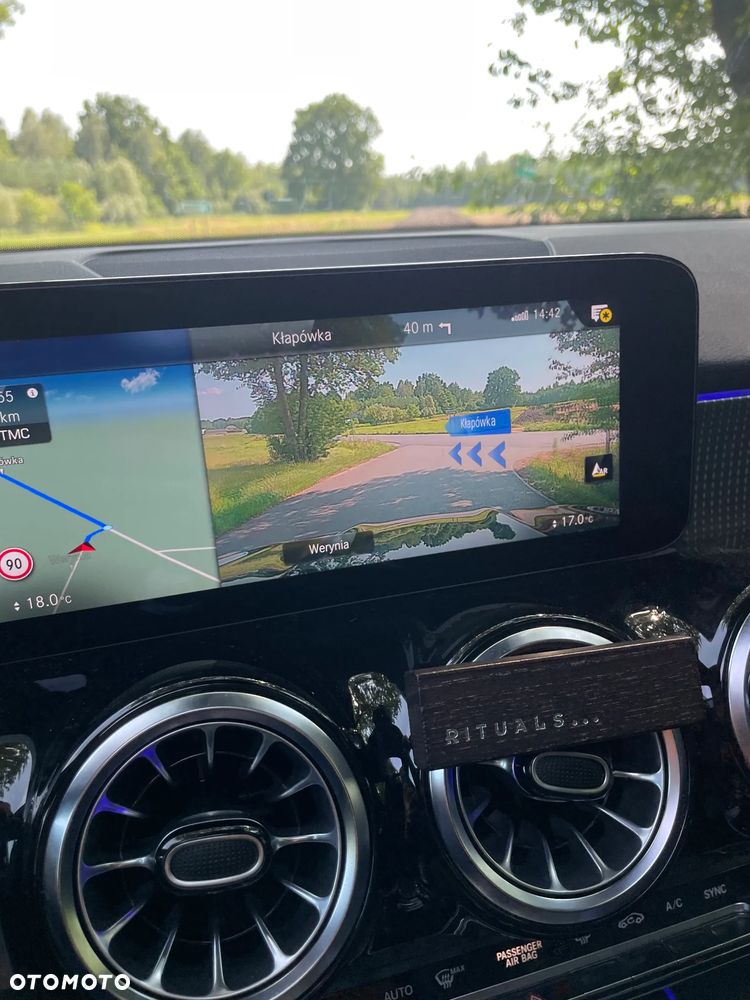 Mercedes-Benz GLB - 20