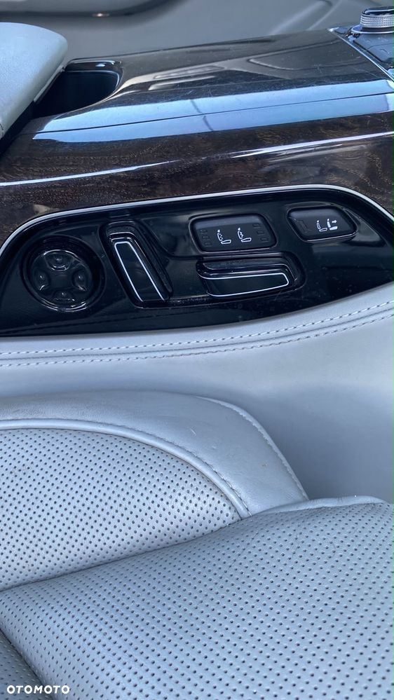 Audi A8 4.2 FSI L Quattro - 25