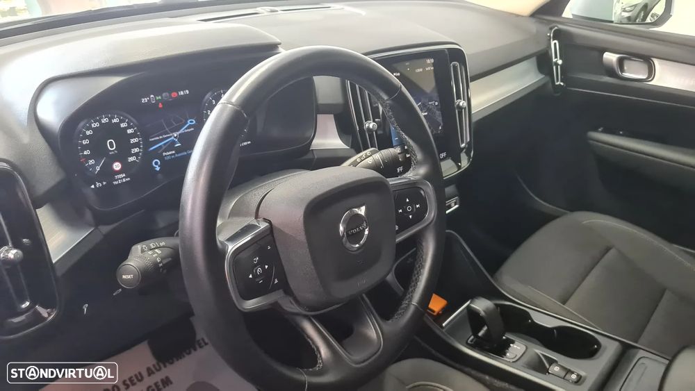 Volvo XC 40 1.5 T3 Momentum Geartronic - 20