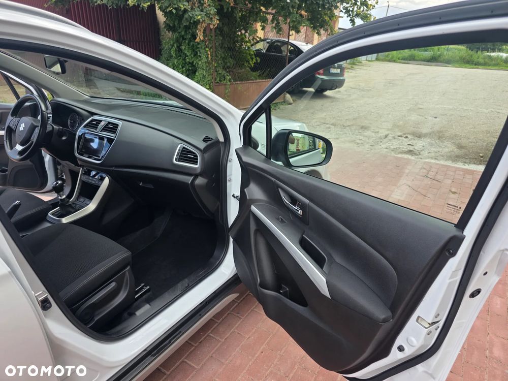 Suzuki SX4 S-Cross 1.4 T Premium - 29