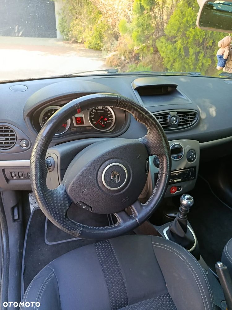 Renault Clio 2.0 16V Sport - 3