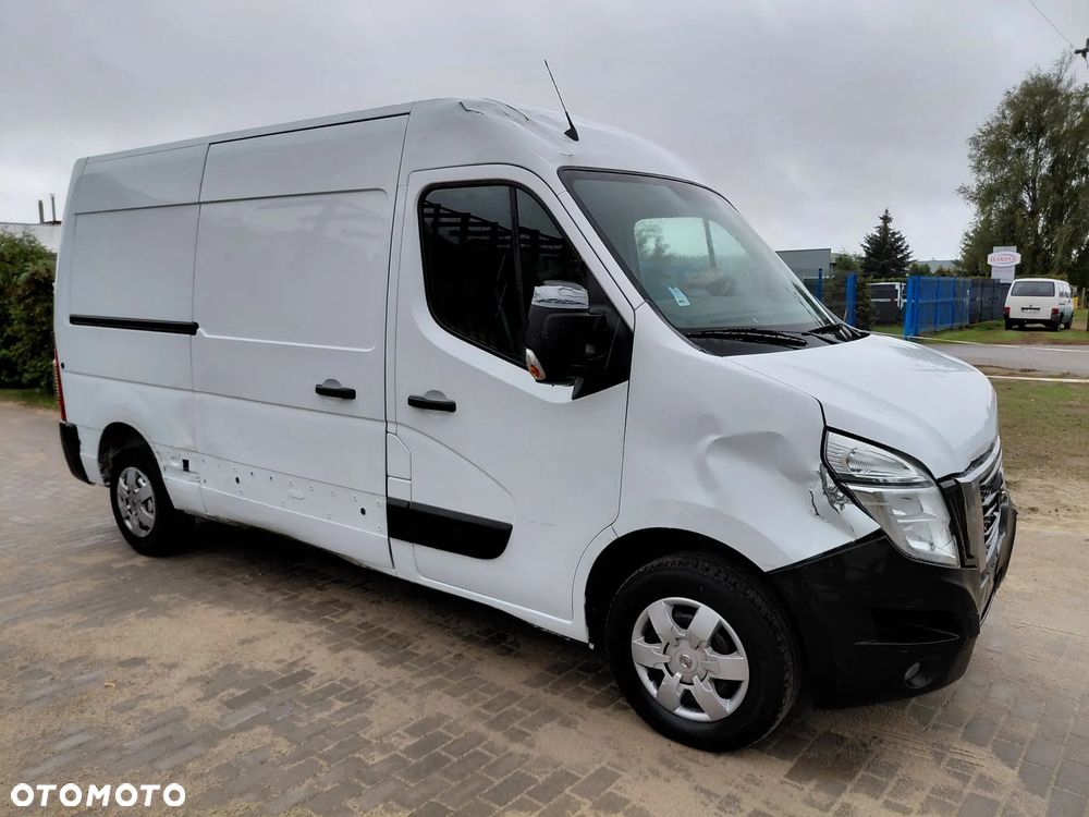Nissan Interstar - 4