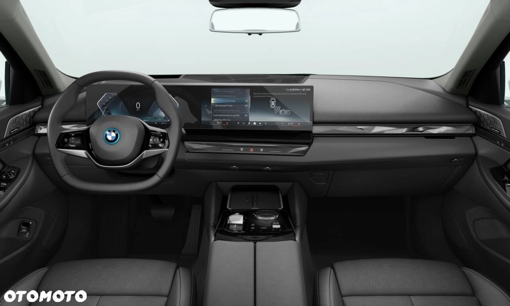 BMW i5 - 4