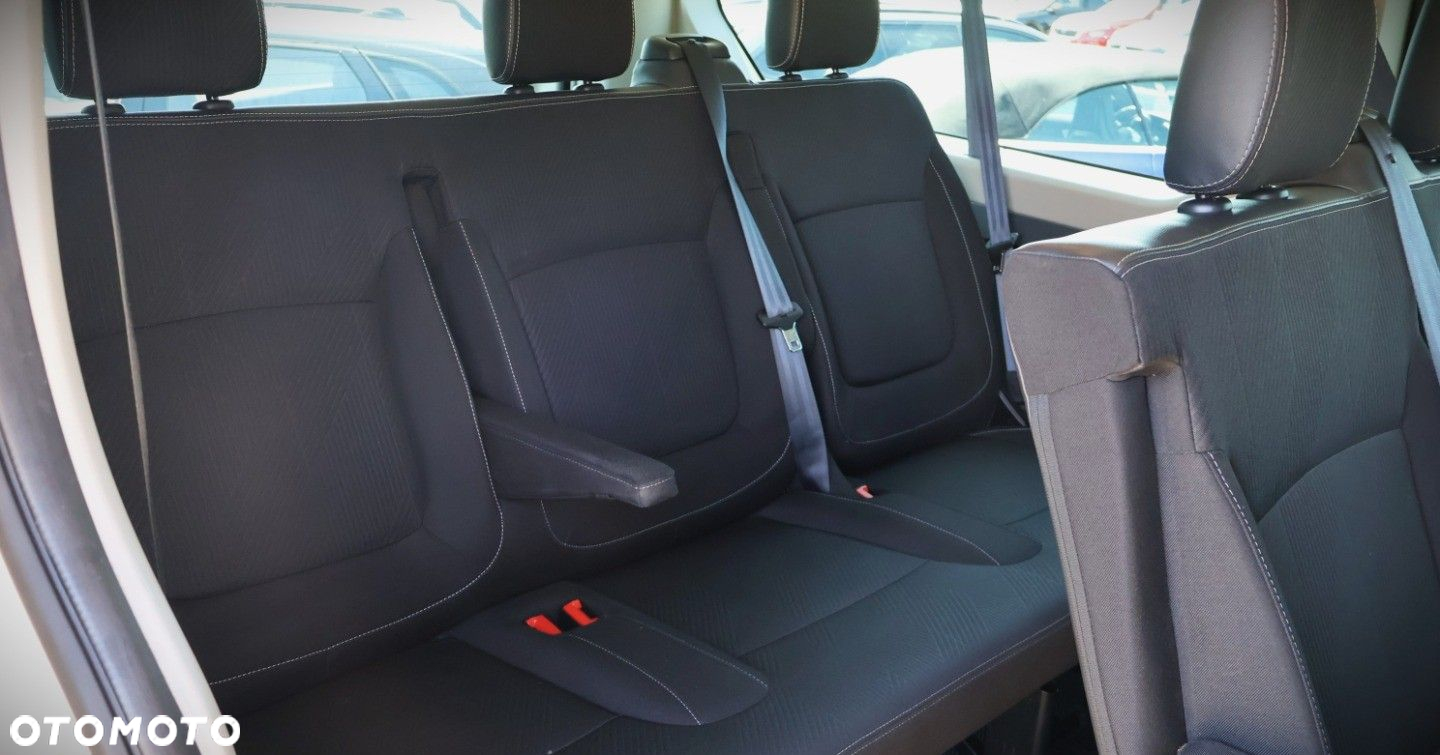 Renault Trafic - 16