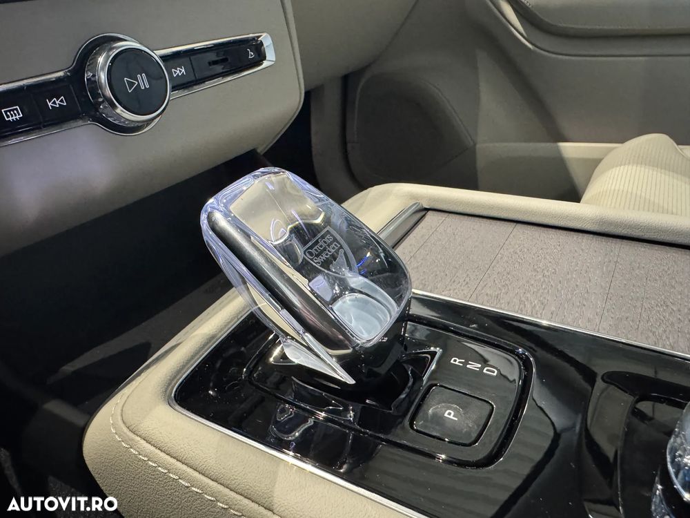 Volvo XC 90 T8 AWD PHEV Plus Dark - 16