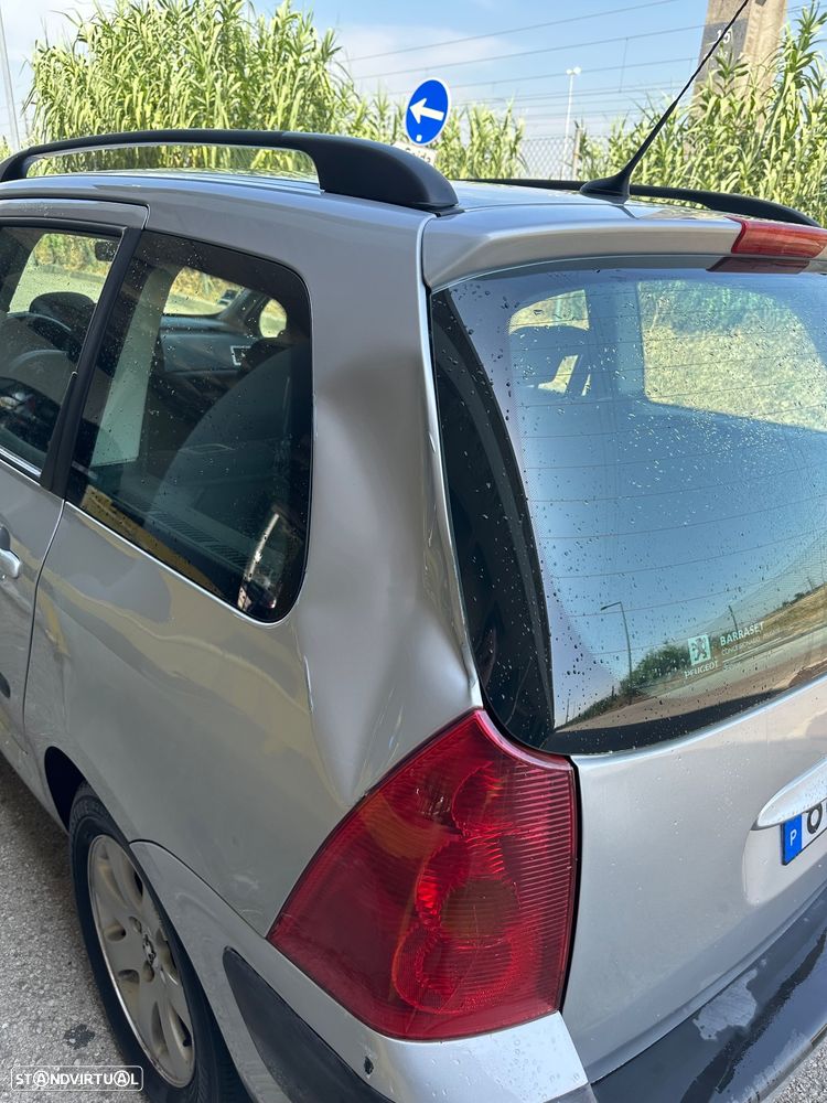 Peugeot 307 Break 1.4 16V Navtech - 4