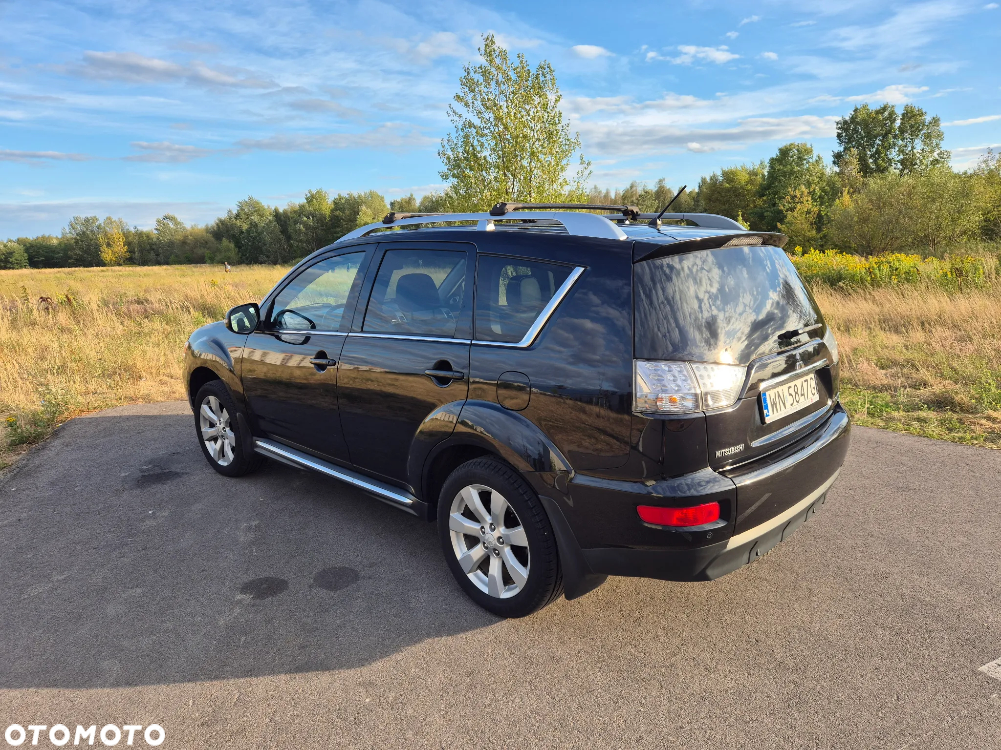 Mitsubishi Outlander 2.0 DID Intense + - 4