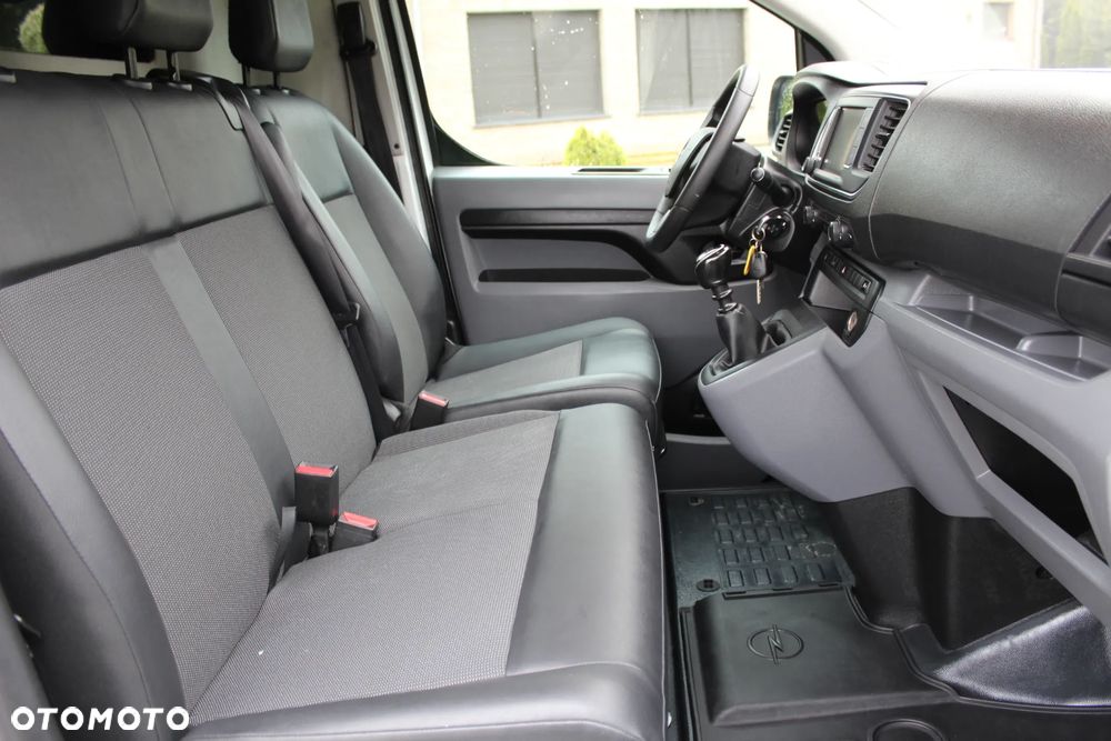 Opel Vivaro - 17