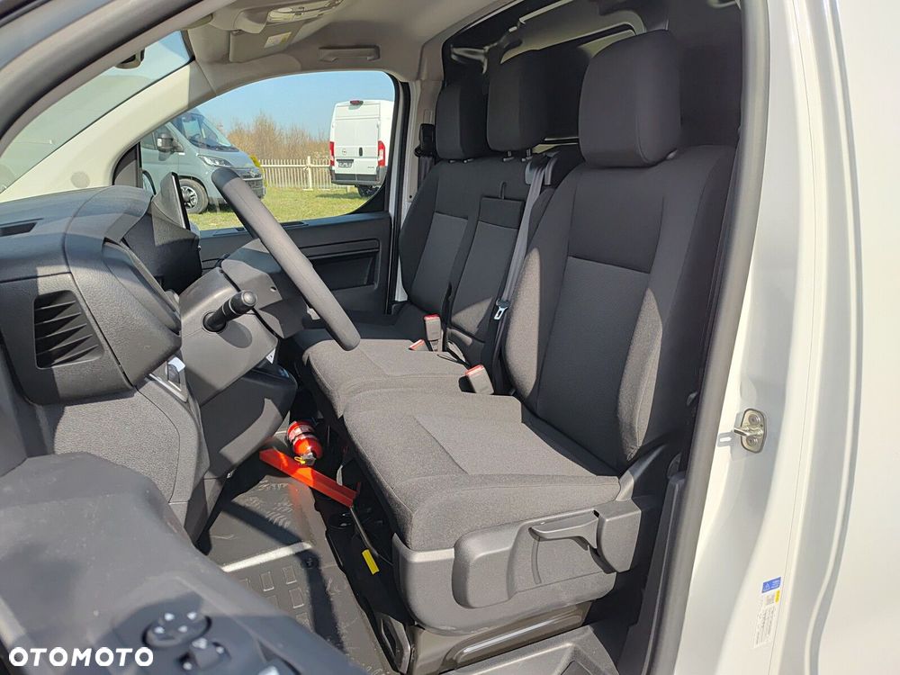 Opel Vivaro Vivaro Furgon XL Diesel 2.2 150 KM Manual - 8