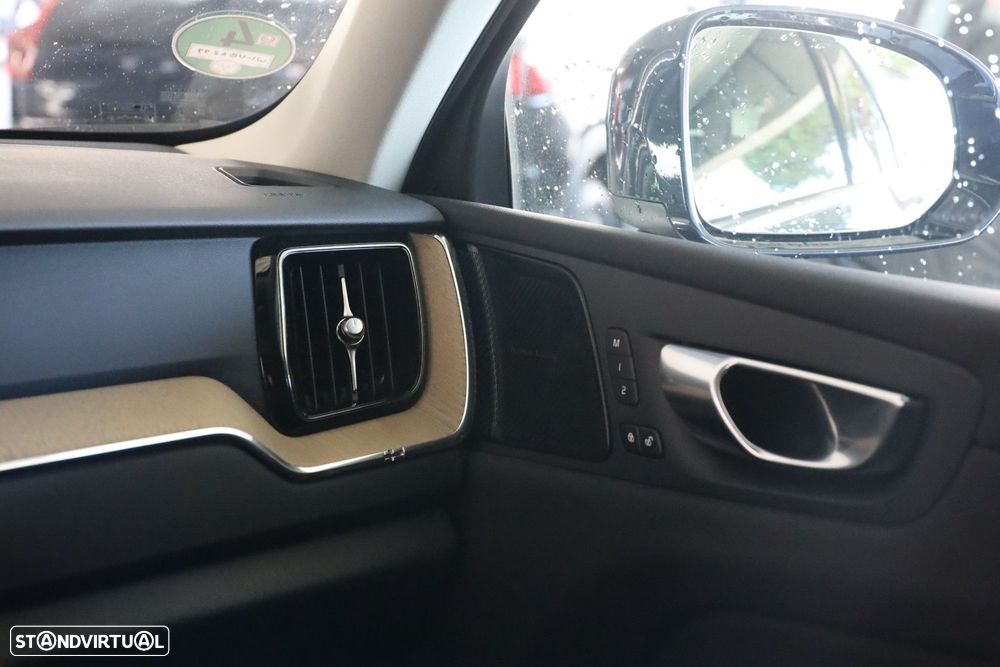 Volvo XC 60 T6 AWD Plus Bright - 17