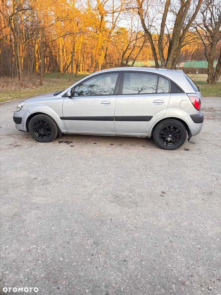 Kia Rio 1.4 / City - 4