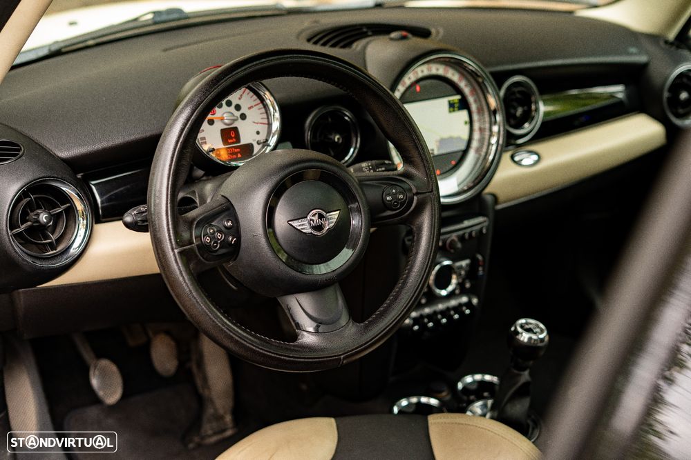 MINI 3 Portas Cooper D - 16