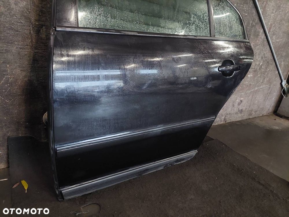 DRZWI KOMPLETNE LEWY TYŁ SKODA SUPERB I SEDAN 9910 - 2