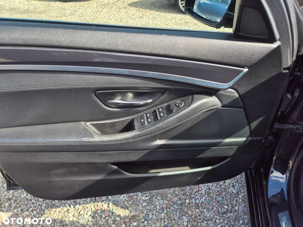 BMW Seria 5 520d xDrive Luxury Line - 24