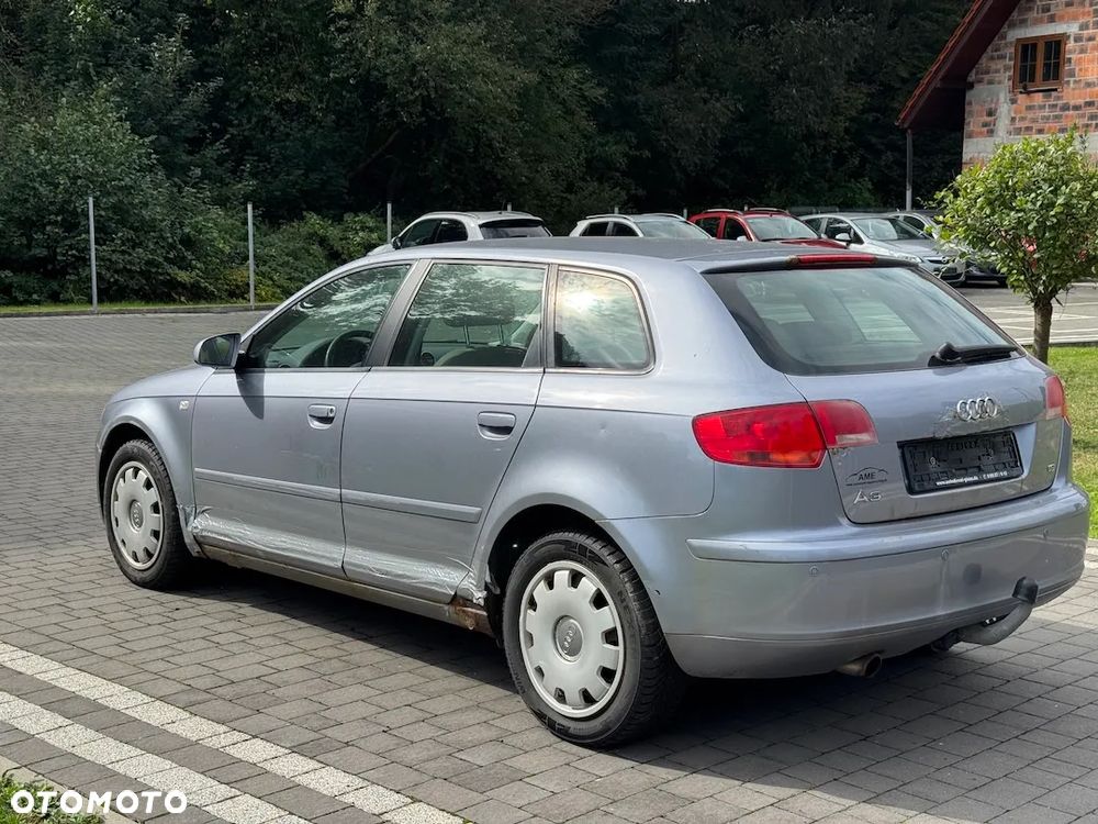 Audi A3 Sportback 1.6 FSI Ambiente - 6
