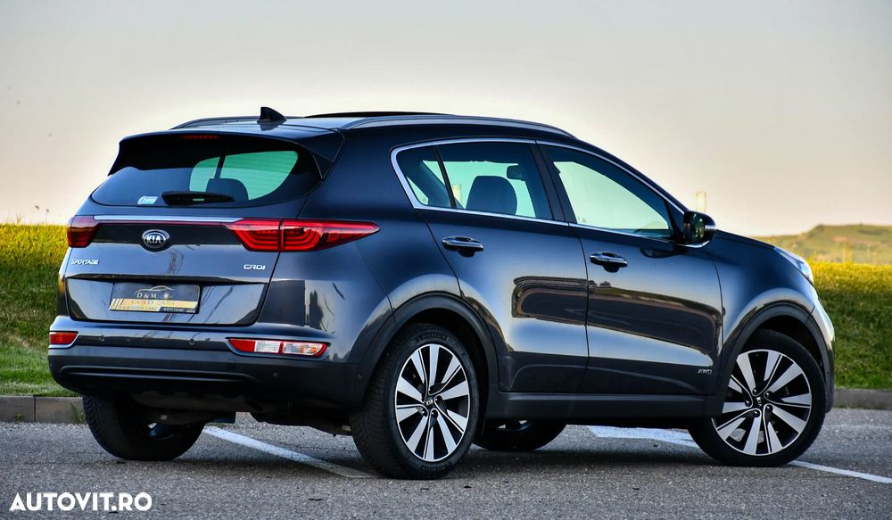 Kia Sportage 2,0 CRDI AWD Aut. Platinum - 4