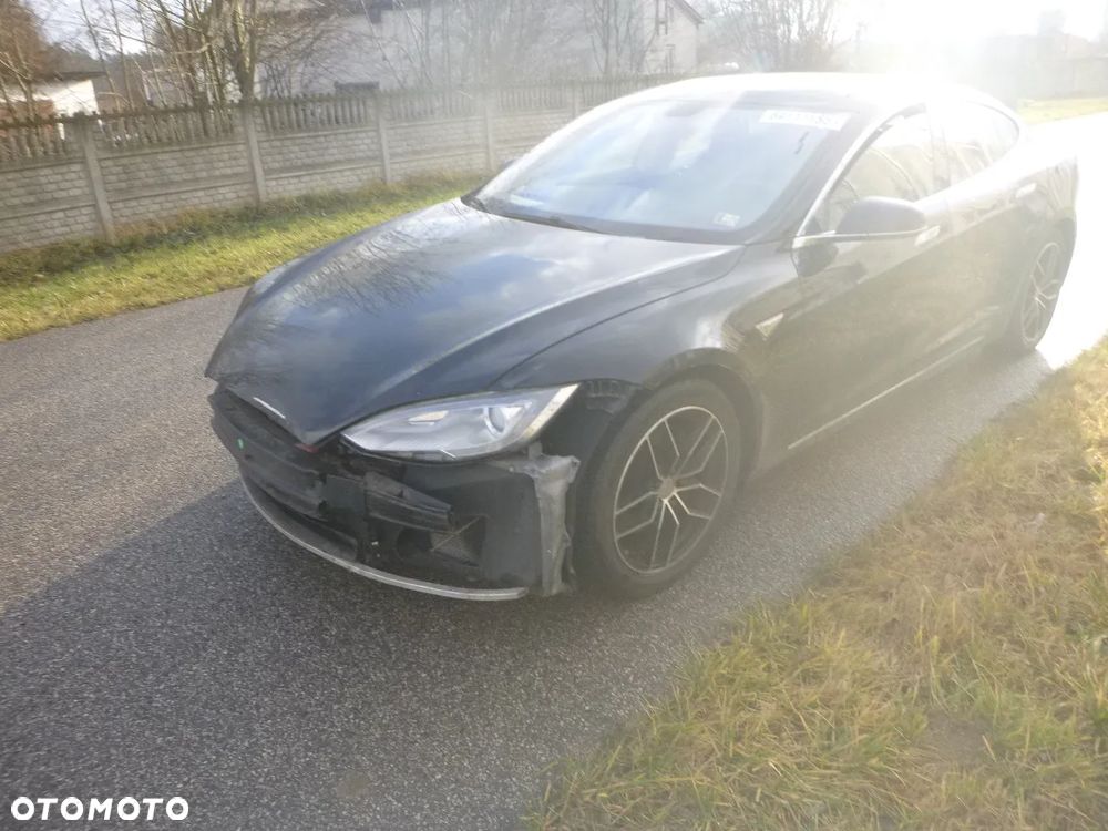 Tesla Model S 85 - 2