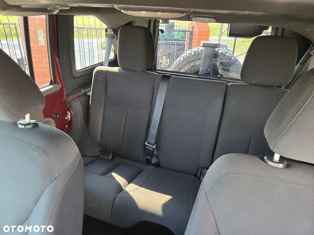 Jeep Wrangler Unlimited 3.8 Automatik Sahara - 19