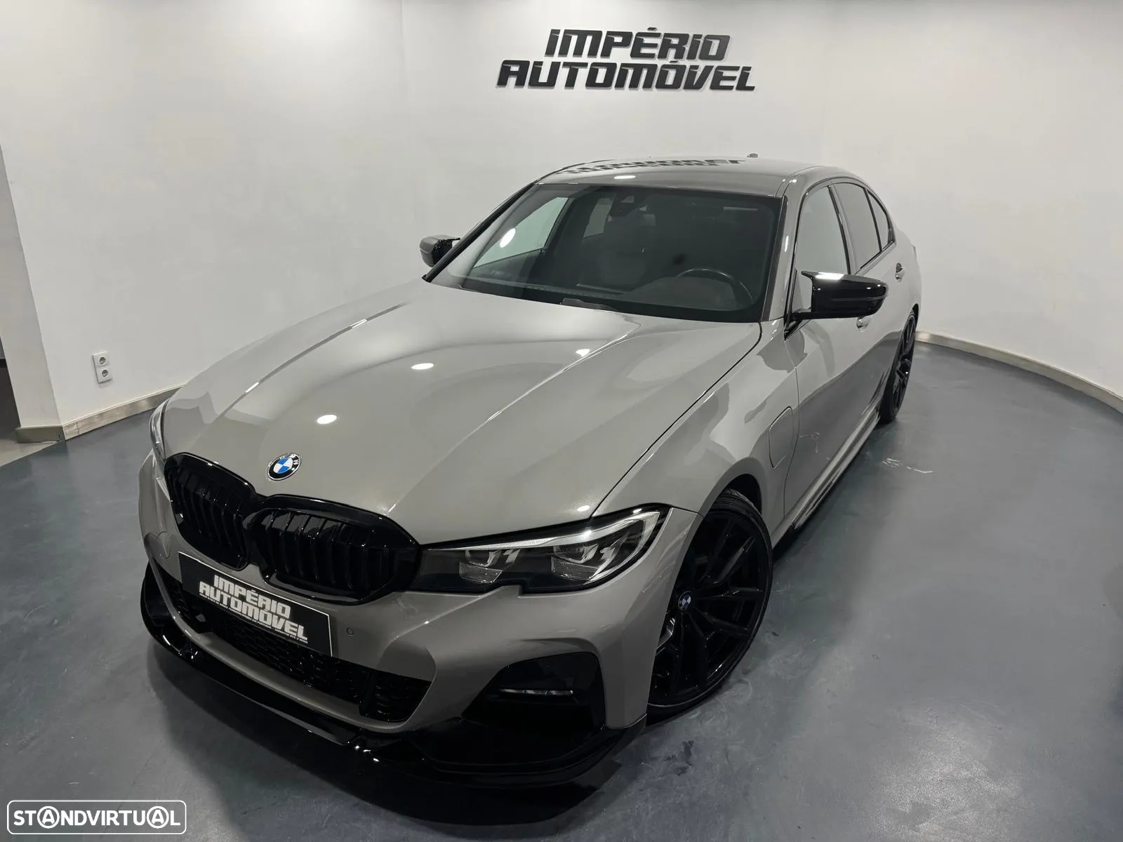 BMW 330 e Auto - 4