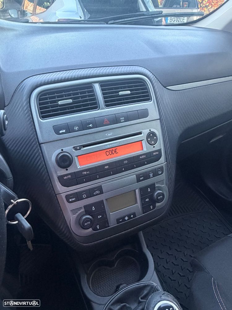 Fiat Grande Punto 1.3 M-Jet Emotion - 4