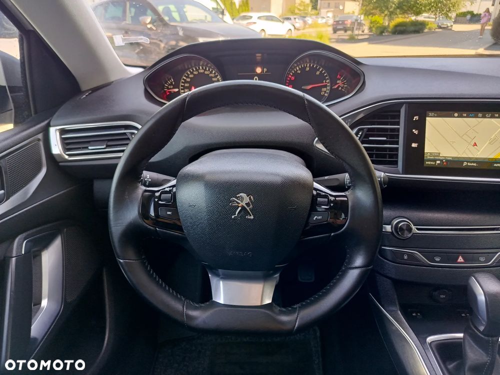 Peugeot 308 BlueHDi 120 EAT6 Stop & Start Active Business-Paket - 17