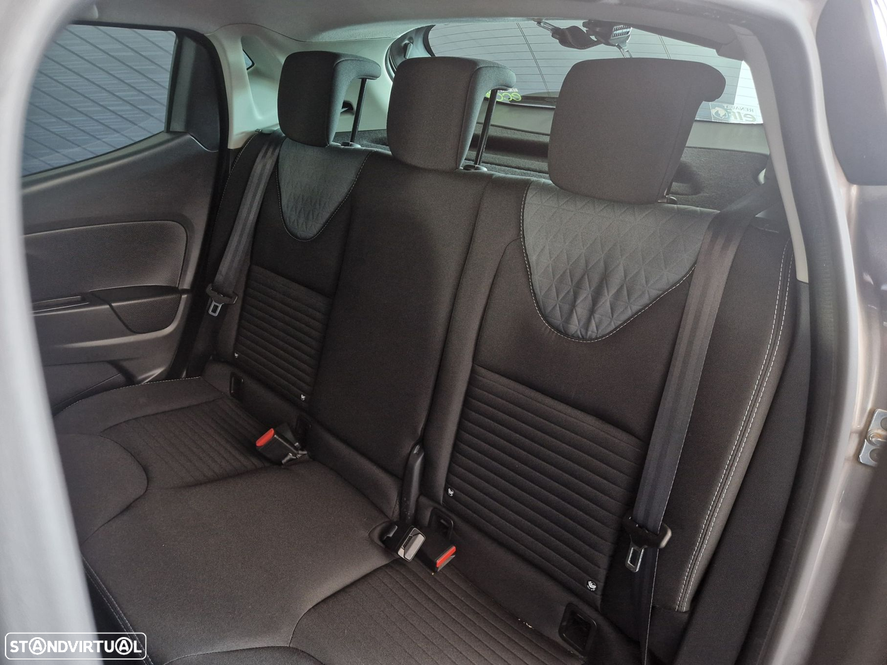 Renault Clio 0.9 TCE Dynamique S - 23