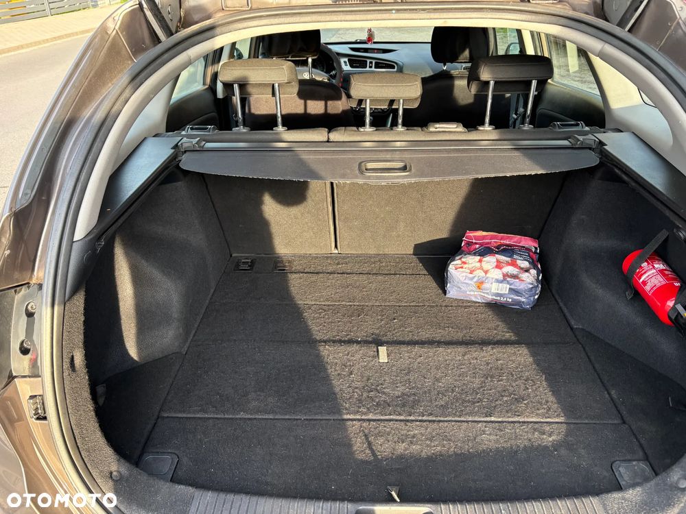 Kia Ceed - 6