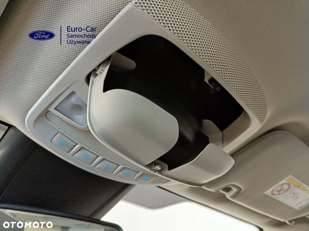 Ford S-Max 2.5 Duratec FHEV TITANIUM - 24